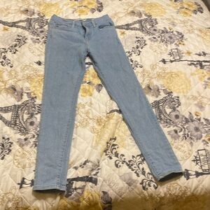 levi light wash skinny jeans